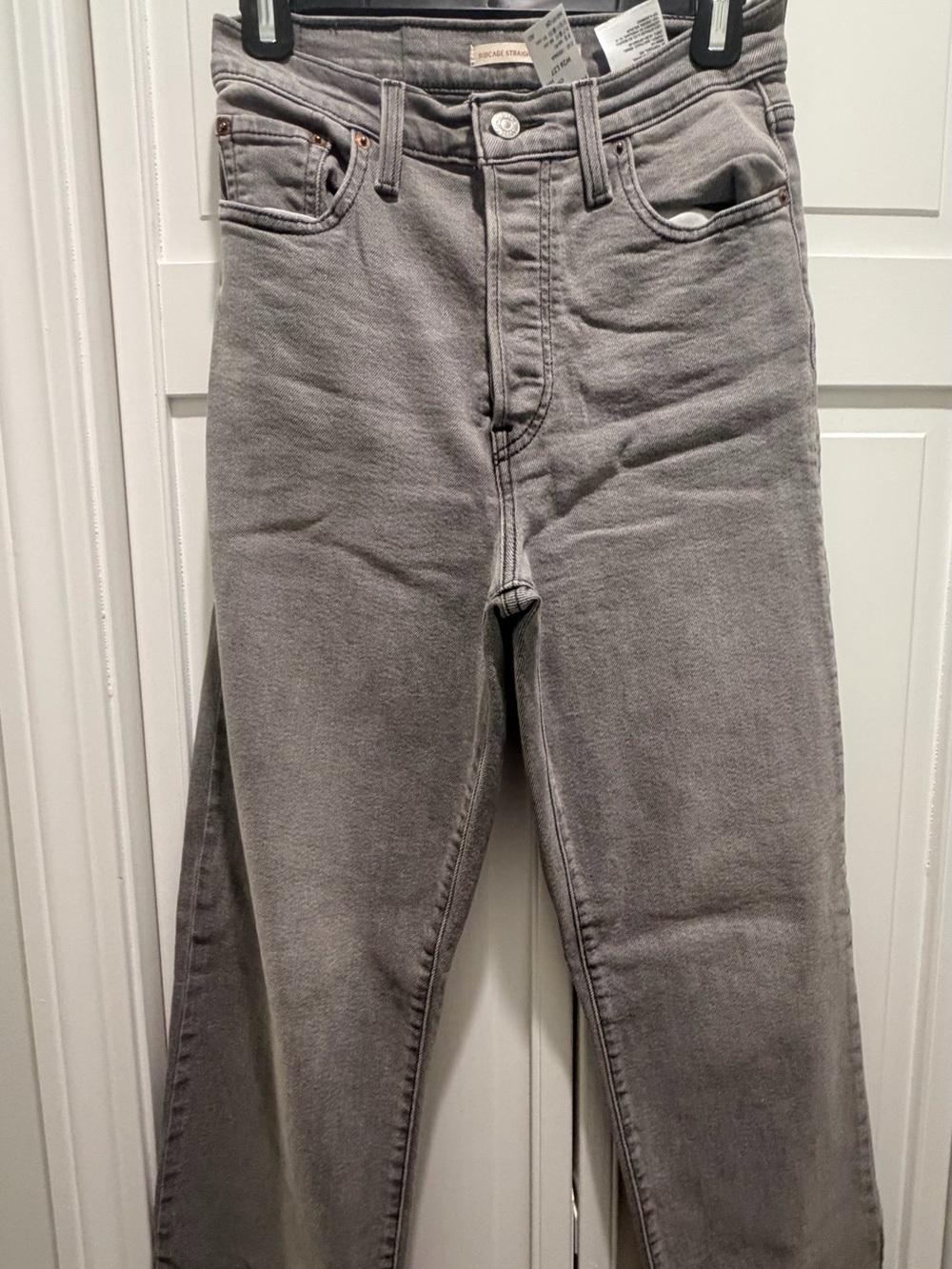 Levi's Straight Ankle Women’s Jeans in Gray Wash